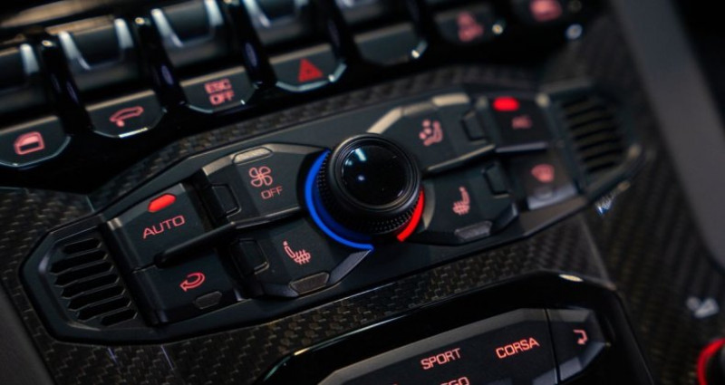 Lamborghini Aventador SVJ COUPE 6.5 V12 770cv | Ad Personam Lift Sensonum Cam�ra �  occasion � Saint Michel Sur orge - photo n�7